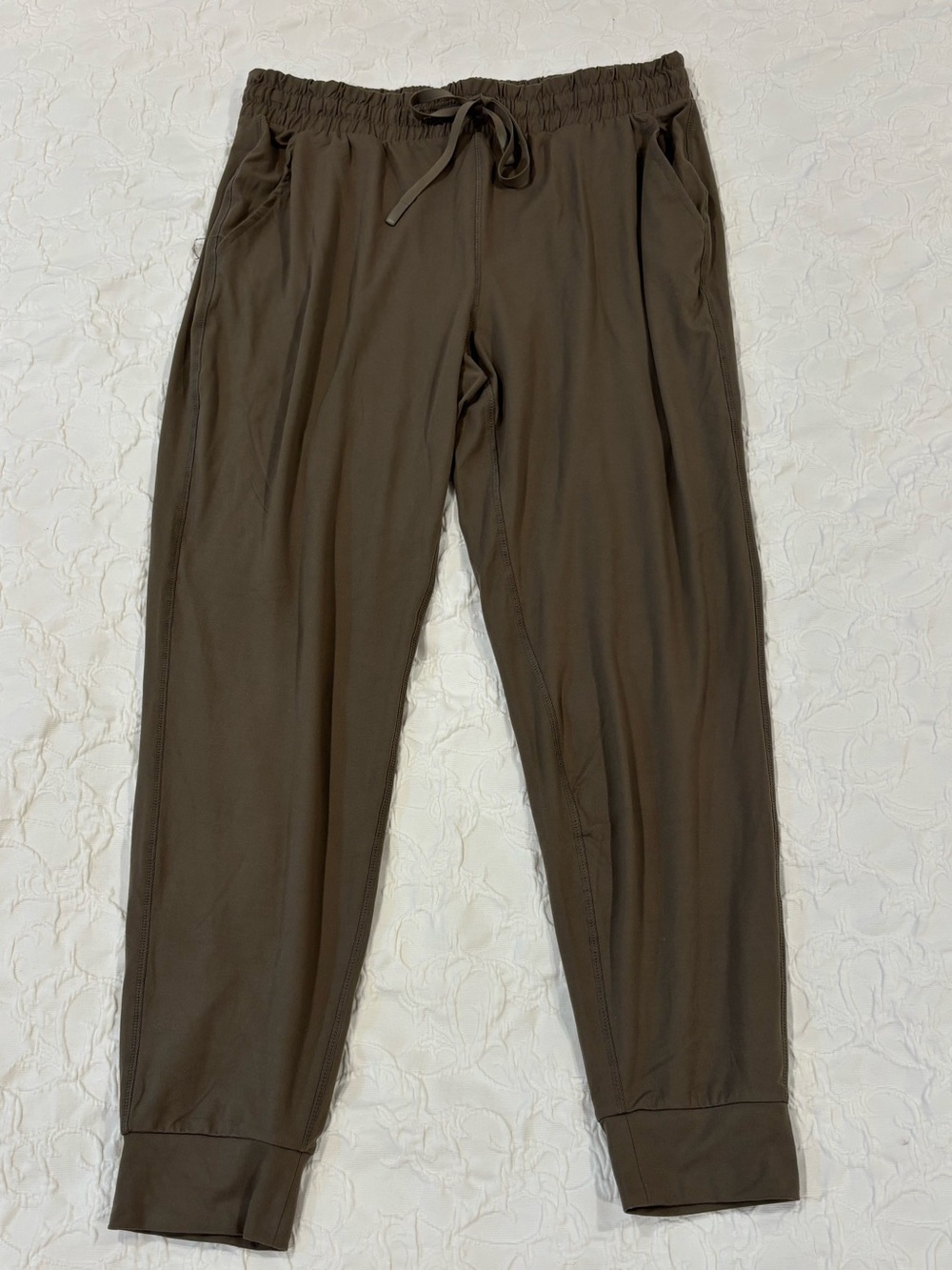 Carly Jean Los Angeles Brown Women's Drawstring Joggers